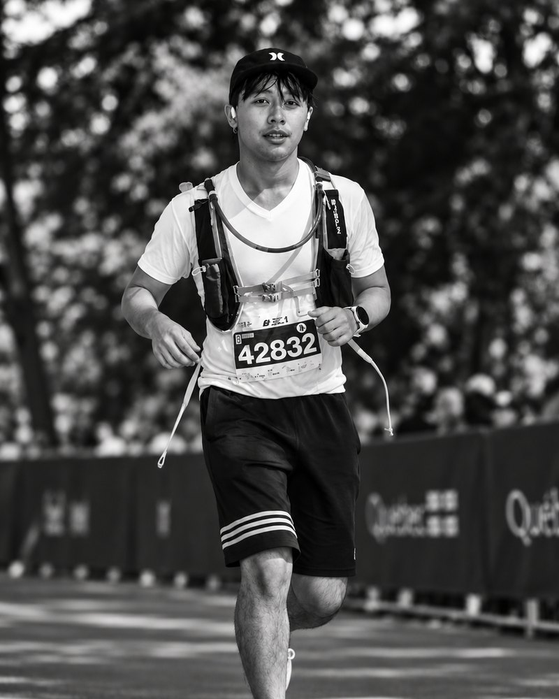 William Tang, physiothérapeute, en pleine course